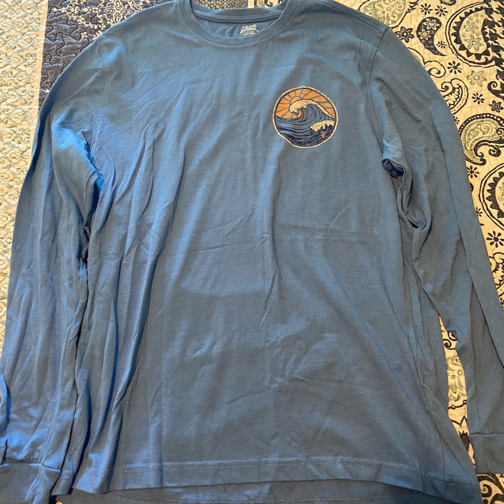 IZOD Graphic Waves Long Sleeve Shirt [PERFECT CONDITION]